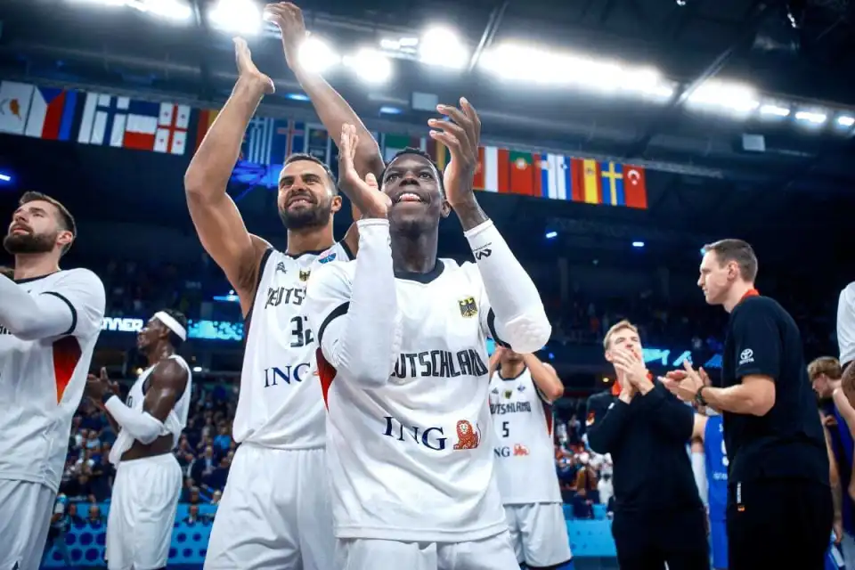 对上德国双, 欧洲杯的冠, src 对上德国双, 欧洲杯的冠, src