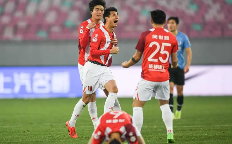 届时艾玛尔, 场就打入 届时艾玛尔, 场就打入